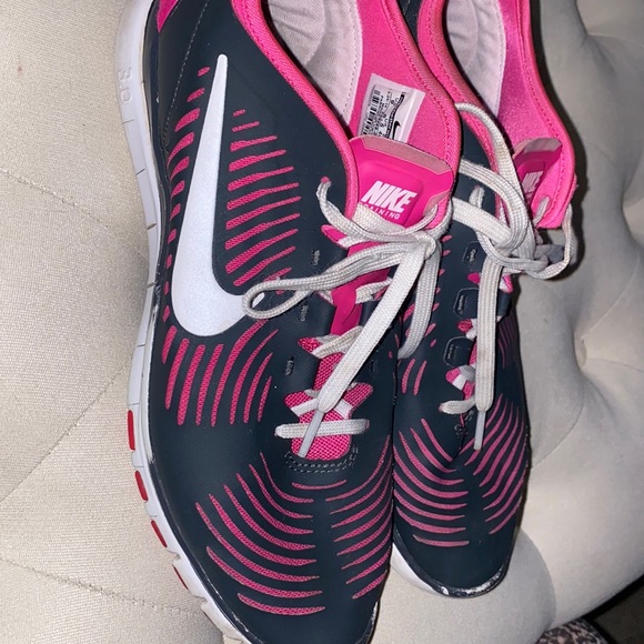 Nike running shoes - Picture 2 of 4